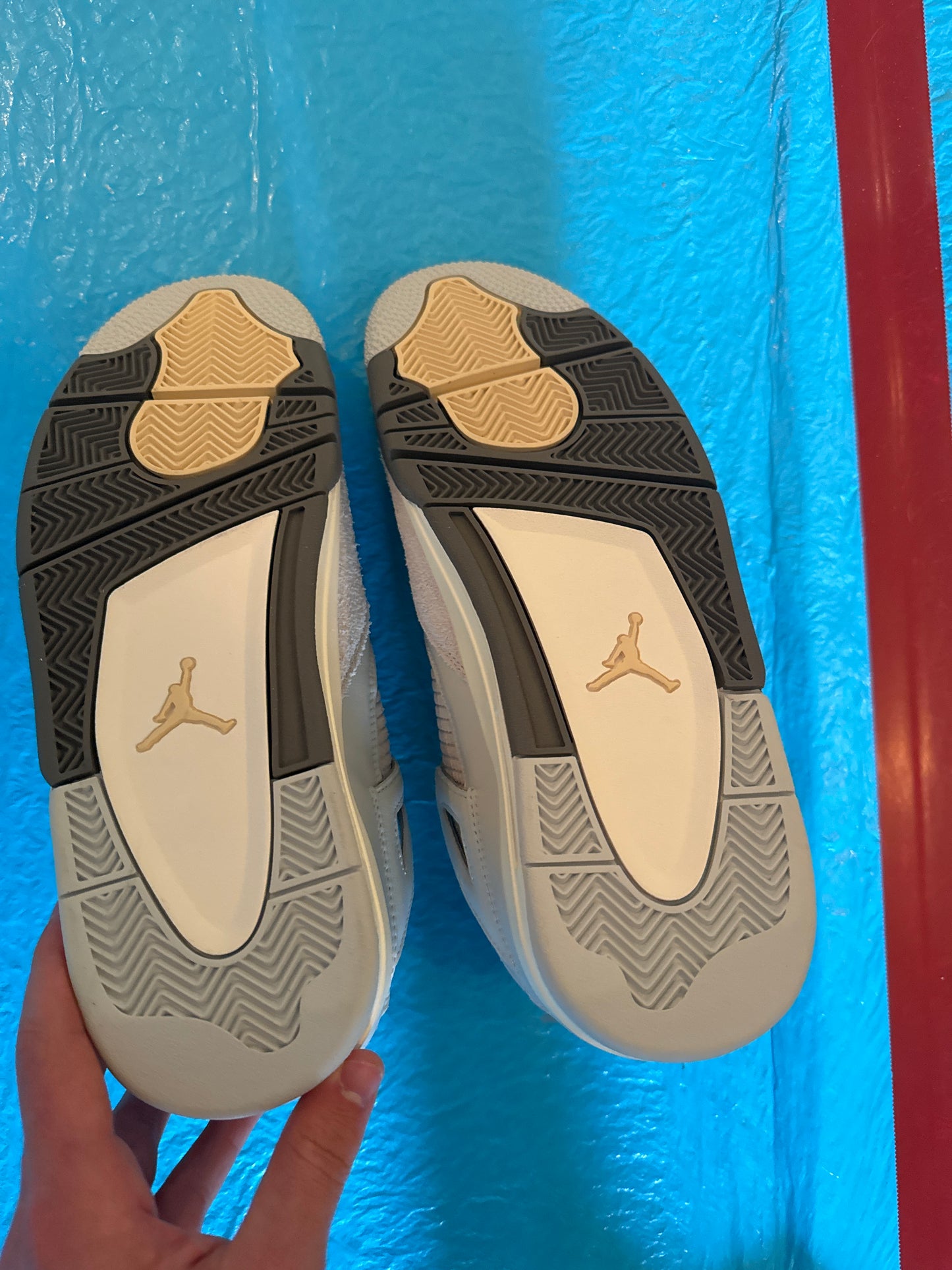 Air Jordan 4 retro SE Craft ‘Photon “Dust”